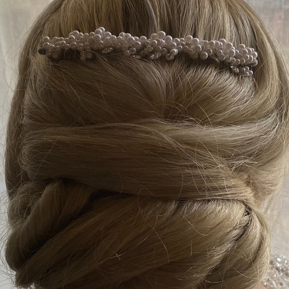 Princess Veils “Natalie” Hairpiece Swarovski flower Rhinestones and pearls. New - Picture 4 of 6